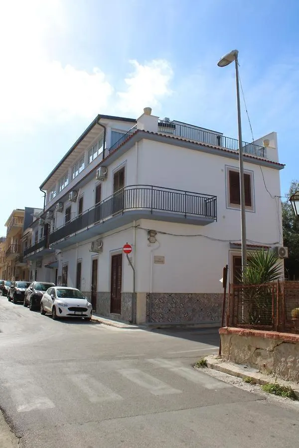 La Stanza Vicino Al Mare , Una Camera Da Letto E Bagno Con Balcone Vista Mare Apartment Balestrate 0*,