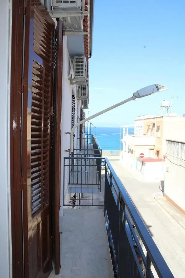 La Stanza Vicino Al Mare , Una Camera Da Letto E Bagno Con Balcone Vista Mare Apartment Balestrate